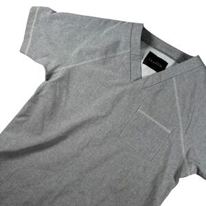 Jaanuu Womens Gray V-Neck Scrub Top Short Sleeve Chest Pocket J86001 Small